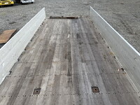 いすゞフォワード平ボディ中型（4t）[写真12]