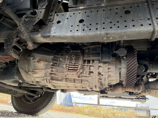 いすゞフォワード平ボディ中型（4t）[写真17]