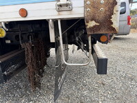 いすゞフォワード平ボディ中型（4t）[写真25]