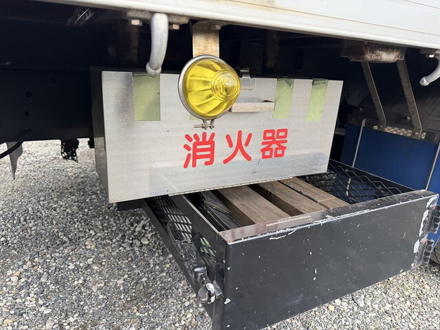 いすゞフォワード平ボディ中型（4t）[写真26]