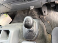 いすゞフォワード平ボディ中型（4t）[写真32]