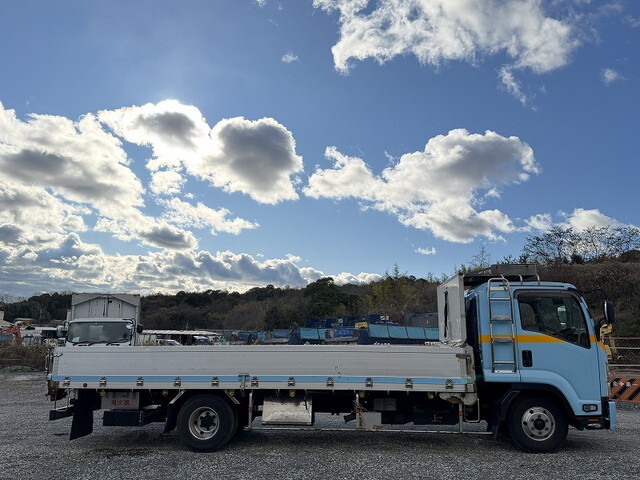 いすゞフォワード平ボディ中型（4t）[写真08]