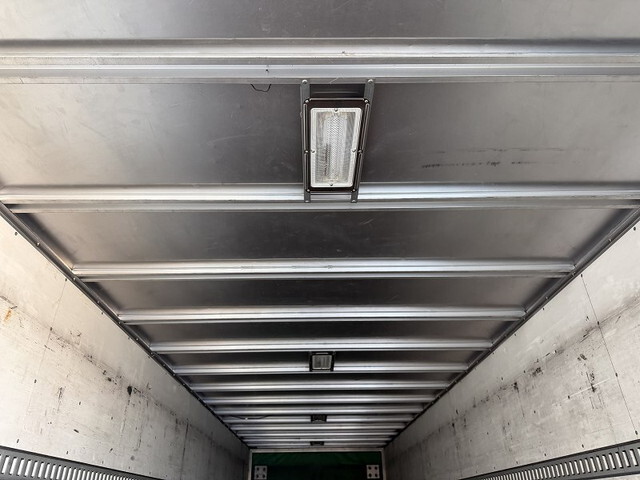 三菱ふそうファイターアルミバン中型（4t）[写真12]