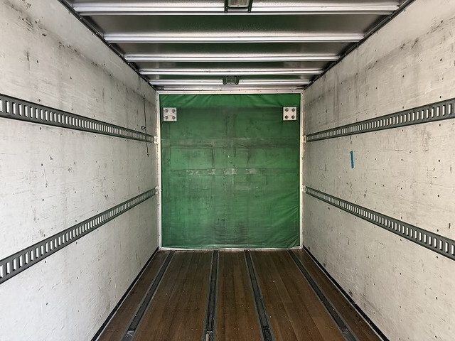 三菱ふそうファイターアルミバン中型（4t）[写真13]