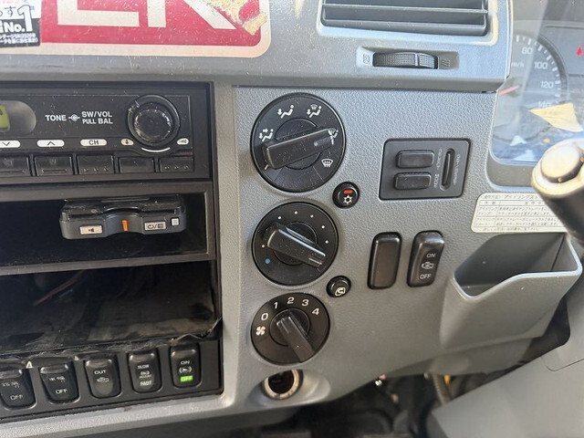 三菱ふそうファイターアルミバン中型（4t）[写真34]