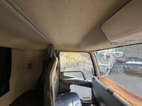 三菱ふそうファイターアルミバン中型（4t）[写真40]