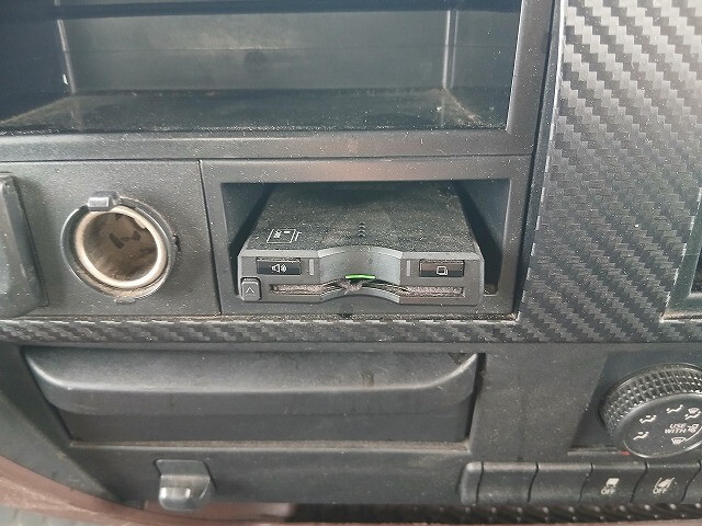 日野レンジャーパッカー車（塵芥車）中型（4t）[写真13]