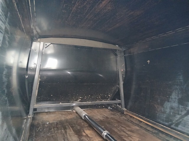 日野レンジャーパッカー車（塵芥車）中型（4t）[写真23]