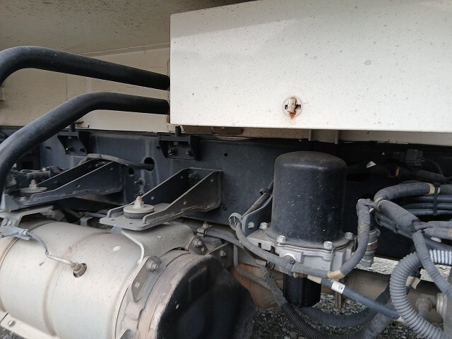 日野レンジャーパッカー車（塵芥車）中型（4t）[写真25]