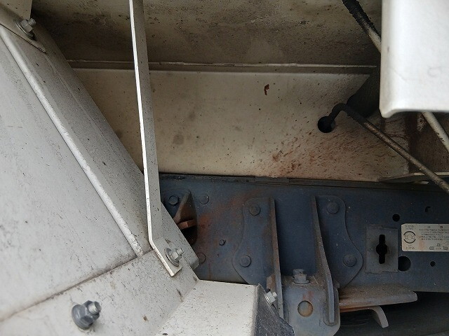 日野レンジャーパッカー車（塵芥車）中型（4t）[写真33]