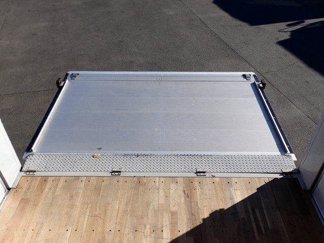 日野レンジャーアルミウイング中型（4t）[写真10]