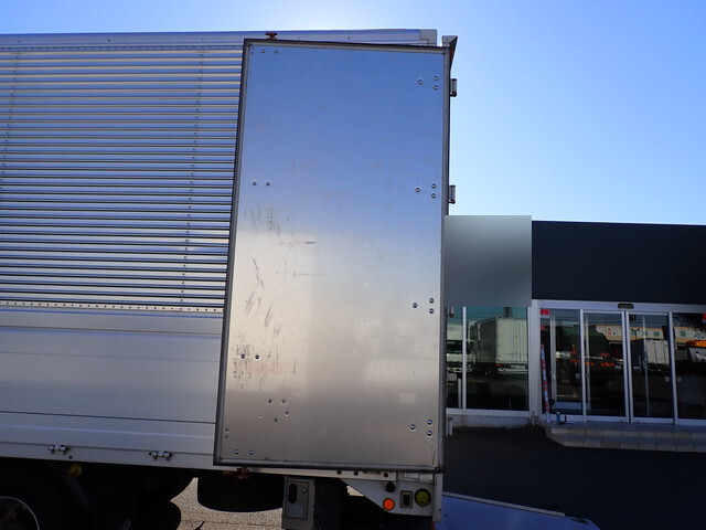 日野レンジャーアルミウイング中型（4t）[写真14]