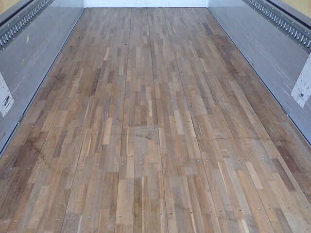 日野レンジャーアルミウイング中型（4t）[写真20]