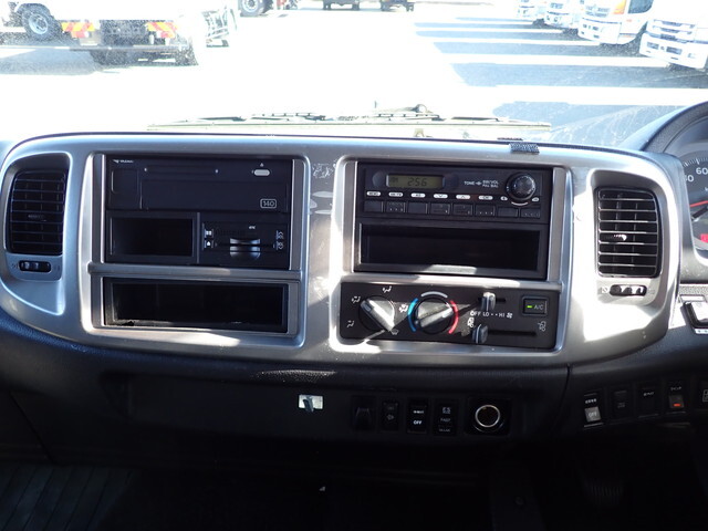 日野レンジャーアルミウイング中型（4t）[写真32]