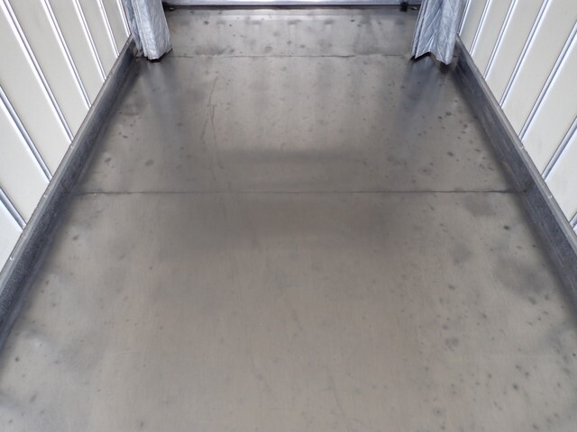 いすゞエルフ冷凍車（冷蔵車）小型（2t・3t）[写真16]