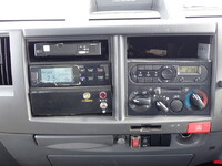 いすゞエルフ冷凍車（冷蔵車）小型（2t・3t）[写真33]