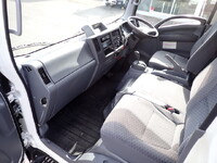 いすゞエルフ冷凍車（冷蔵車）小型（2t・3t）[写真34]