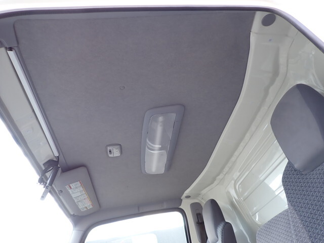 いすゞエルフ冷凍車（冷蔵車）小型（2t・3t）[写真35]