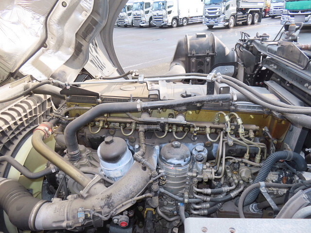 三菱ふそうスーパーグレートバルク車（粉粒体運搬車）大型（10t）[写真12]