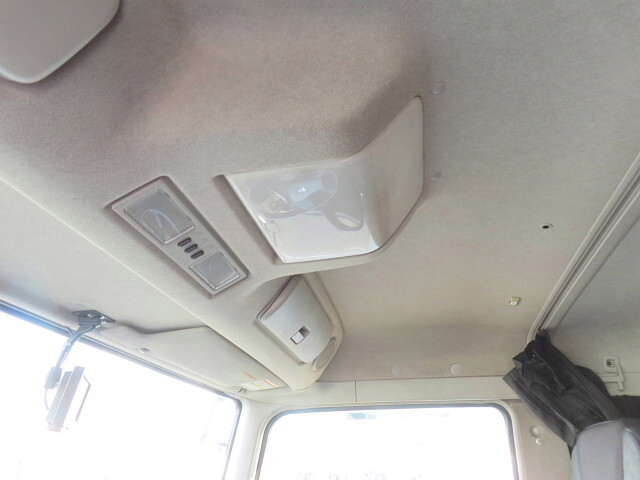 三菱ふそうスーパーグレートバルク車（粉粒体運搬車）大型（10t）[写真18]