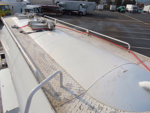 三菱ふそうスーパーグレートバルク車（粉粒体運搬車）大型（10t）[写真28]