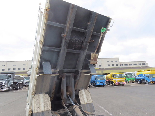 トヨタトヨエースダンプ小型（2t・3t）[写真09]