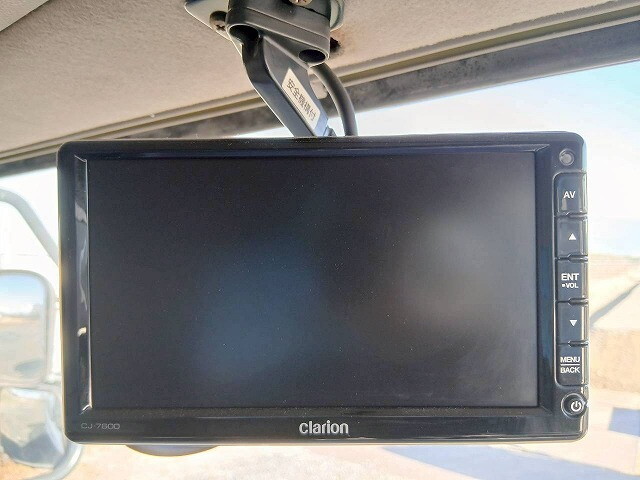 UDトラックスクオントレーラーヘッド（トラクターヘッド）大型（10t）[写真24]