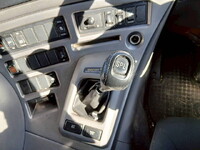 UDトラックスクオントレーラーヘッド（トラクターヘッド）大型（10t）[写真26]