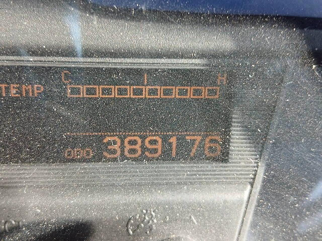 UDトラックスクオントレーラーヘッド（トラクターヘッド）大型（10t）[写真28]