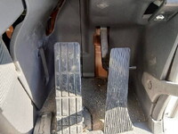 UDトラックスクオントレーラーヘッド（トラクターヘッド）大型（10t）[写真31]