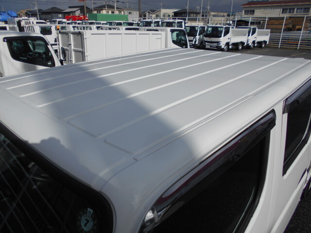 三菱ふそうキャンターダブルキャブ（Wキャブ）小型（2t・3t）[写真13]