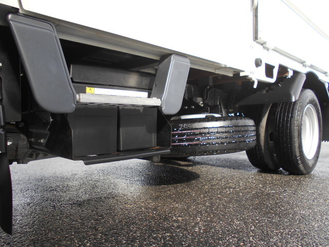 三菱ふそうキャンターダブルキャブ（Wキャブ）小型（2t・3t）[写真15]