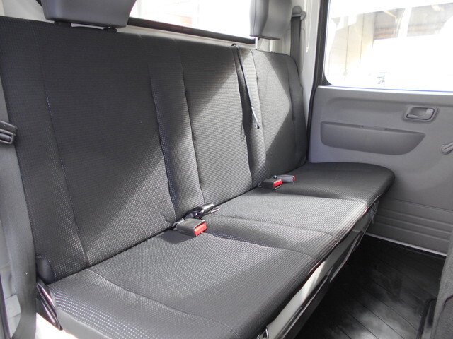 三菱ふそうキャンターダブルキャブ（Wキャブ）小型（2t・3t）[写真23]