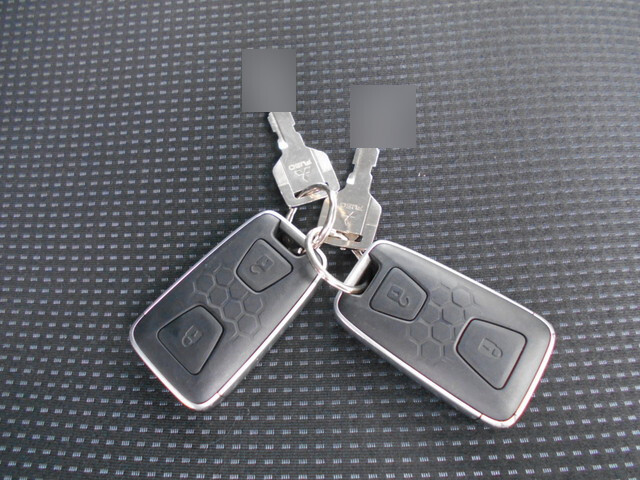 三菱ふそうキャンターダブルキャブ（Wキャブ）小型（2t・3t）[写真38]