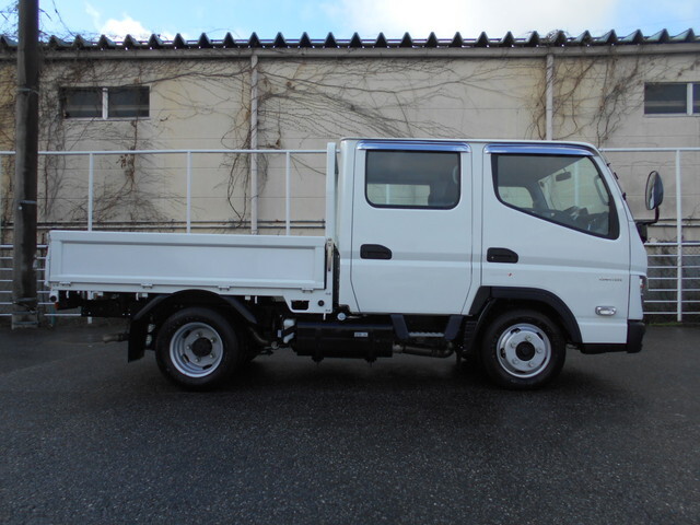 三菱ふそうキャンターダブルキャブ（Wキャブ）小型（2t・3t）[写真07]