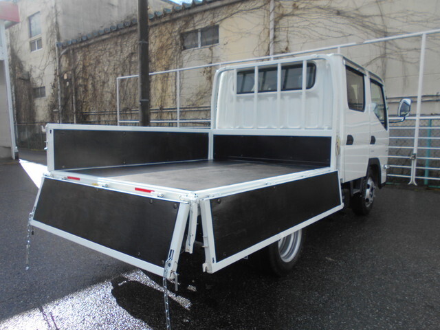 三菱ふそうキャンターダブルキャブ（Wキャブ）小型（2t・3t）[写真09]