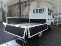 三菱ふそうキャンターダブルキャブ（Wキャブ）小型（2t・3t）[写真10]