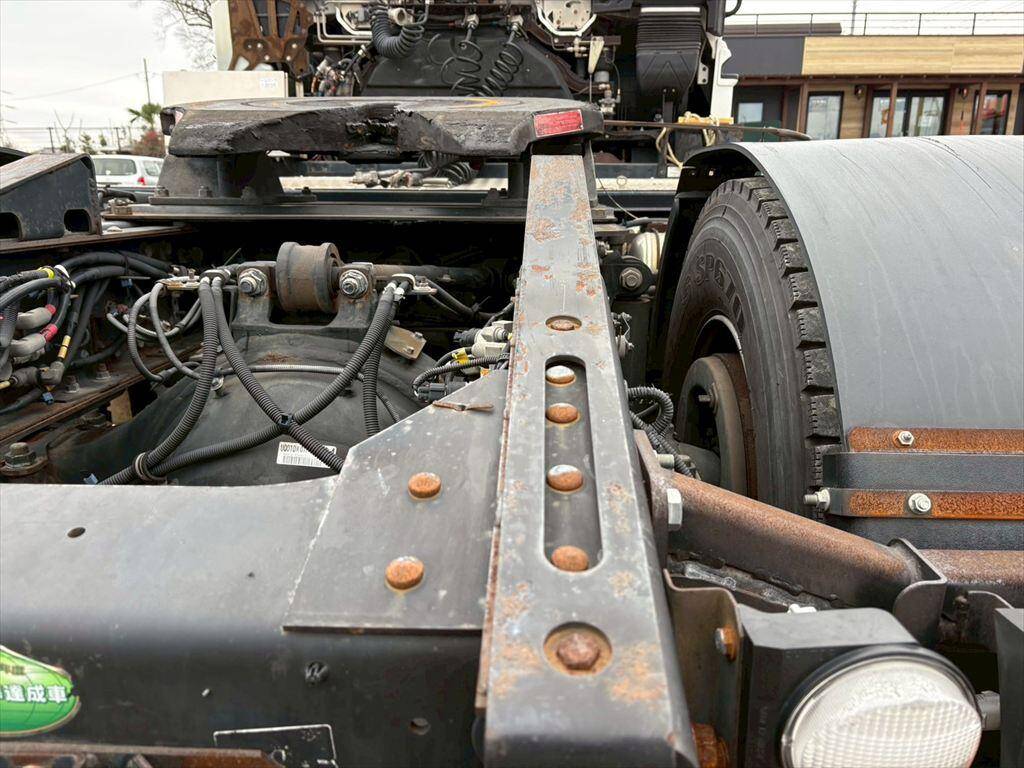 いすゞギガトレーラーヘッド（トラクターヘッド）大型（10t）[写真11]