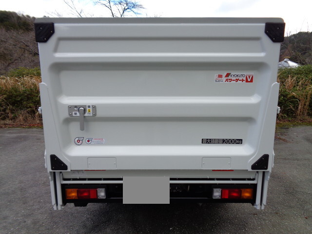 三菱ふそうキャンターダブルキャブ（Wキャブ）小型（2t・3t）[写真11]