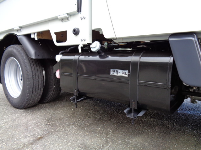 三菱ふそうキャンターダブルキャブ（Wキャブ）小型（2t・3t）[写真22]