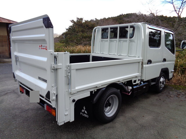 三菱ふそうキャンターダブルキャブ（Wキャブ）小型（2t・3t）[写真03]
