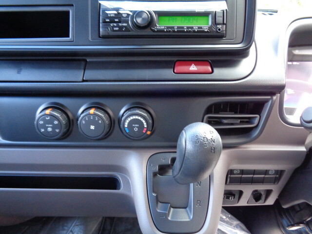 三菱ふそうキャンターダブルキャブ（Wキャブ）小型（2t・3t）[写真33]