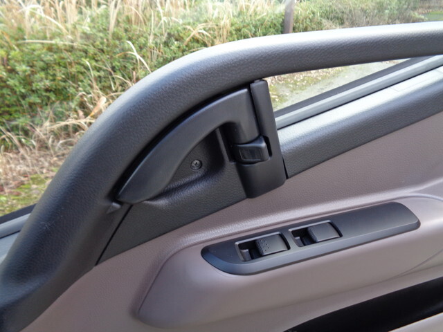 三菱ふそうキャンターダブルキャブ（Wキャブ）小型（2t・3t）[写真37]