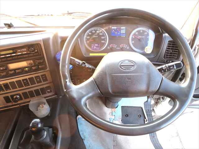 日野プロフィアクレーン付大型（10t）[写真28]