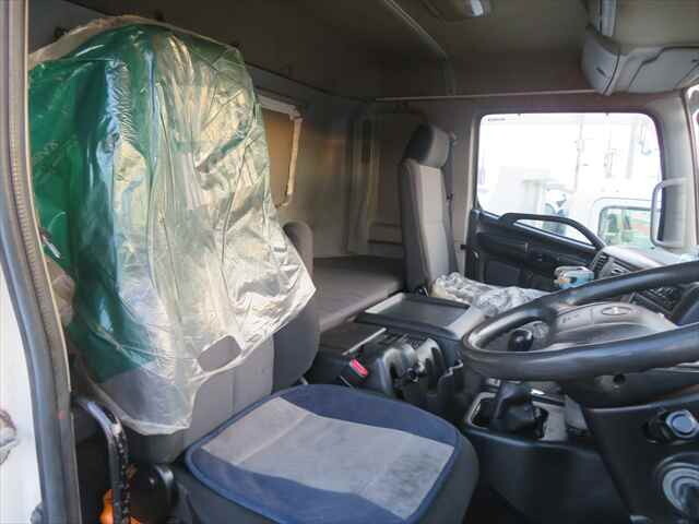 日野プロフィアクレーン付大型（10t）[写真38]