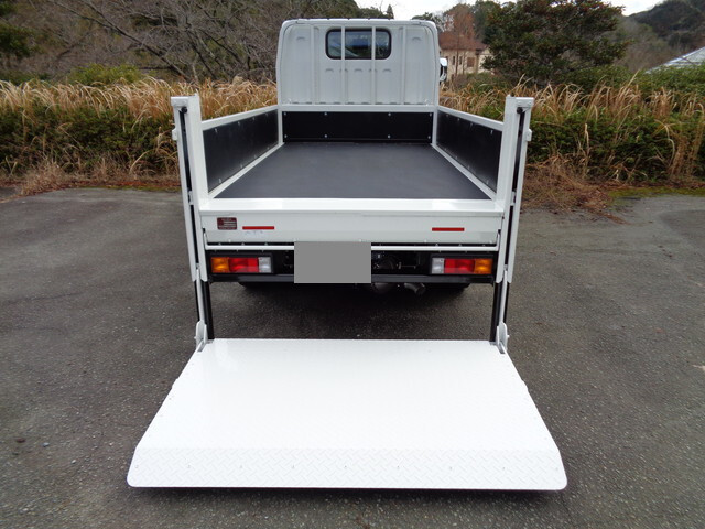 三菱ふそうキャンター平ボディ小型（2t・3t）[写真10]