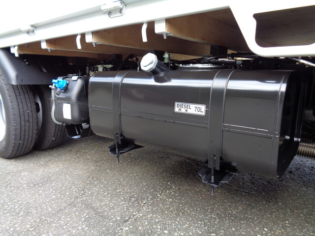 三菱ふそうキャンター平ボディ小型（2t・3t）[写真22]