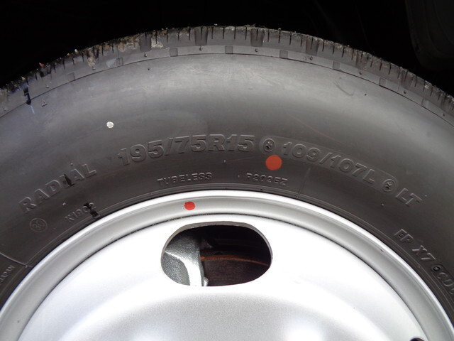 三菱ふそうキャンター平ボディ小型（2t・3t）[写真26]