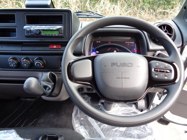 三菱ふそうキャンター平ボディ小型（2t・3t）[写真33]