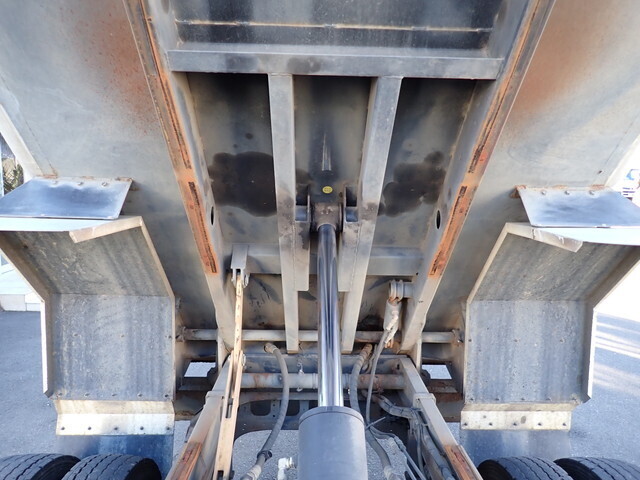 いすゞフォワードパッカー車（塵芥車）中型（4t）[写真18]